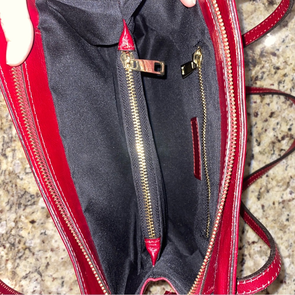 Divina Firenze Red Leather Shoulder Bag - Picture 5 of 9
